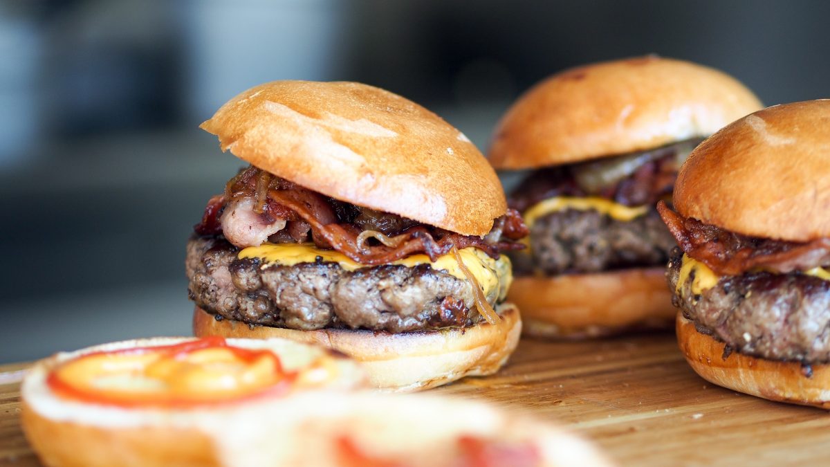 Popular-american-dishes-and-where-to-find-them-in-lagos-2
