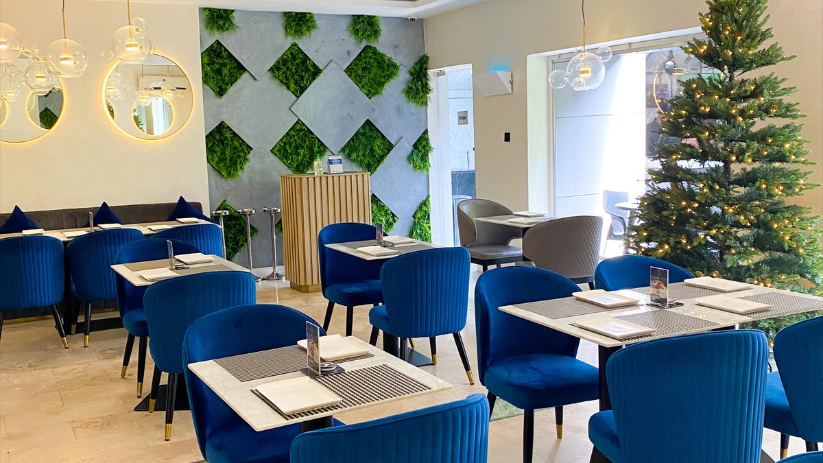 the-corniche-bistro-7
