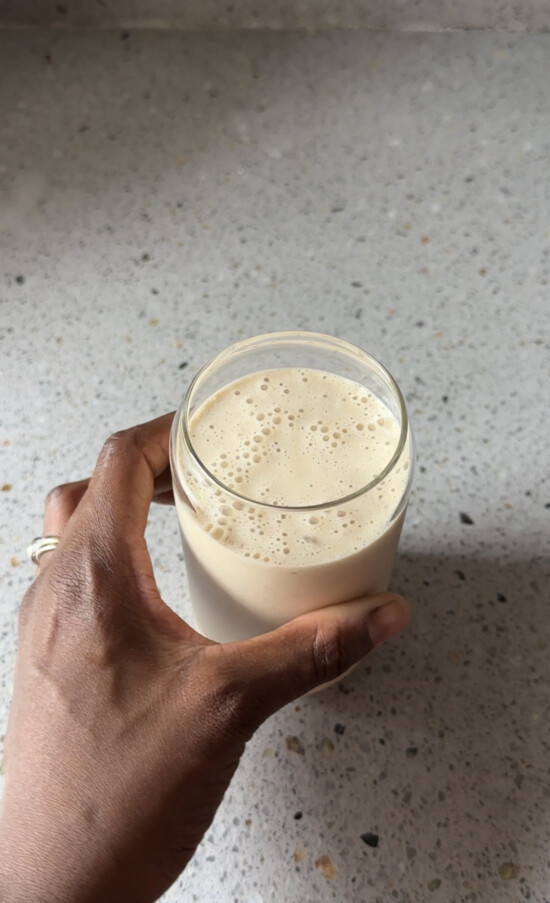 Secret to losing weight as a foodie - oat peanut butter smoothie recipe